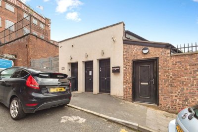 Property on SK1 1YD