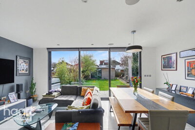 Property on Crown Lane, N14 5ER