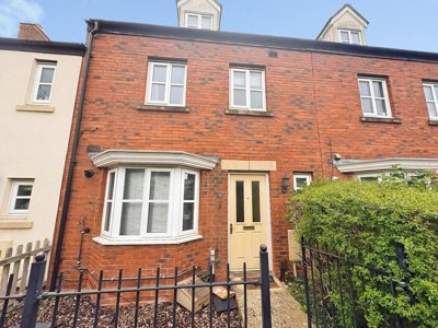 Property on The Plantation, GL2 4SP