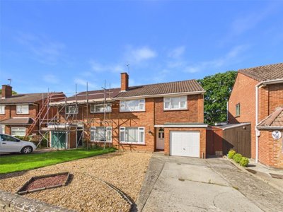 Property on GL51 6NN