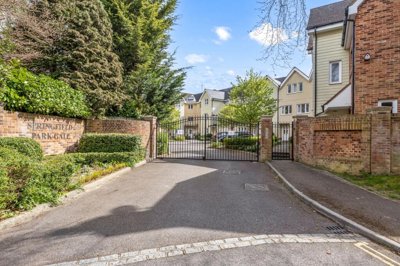 Property on Springfield Park Road, RH12 2FY