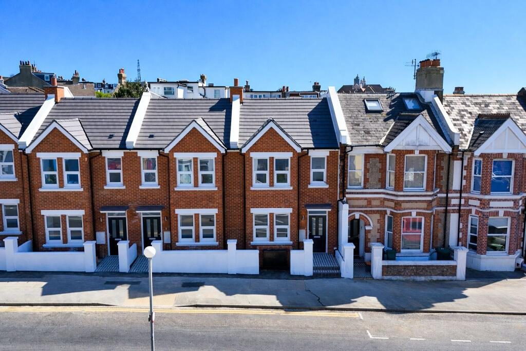 Terraced House