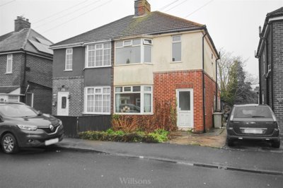 Property on Queens Road, PE25 2ET