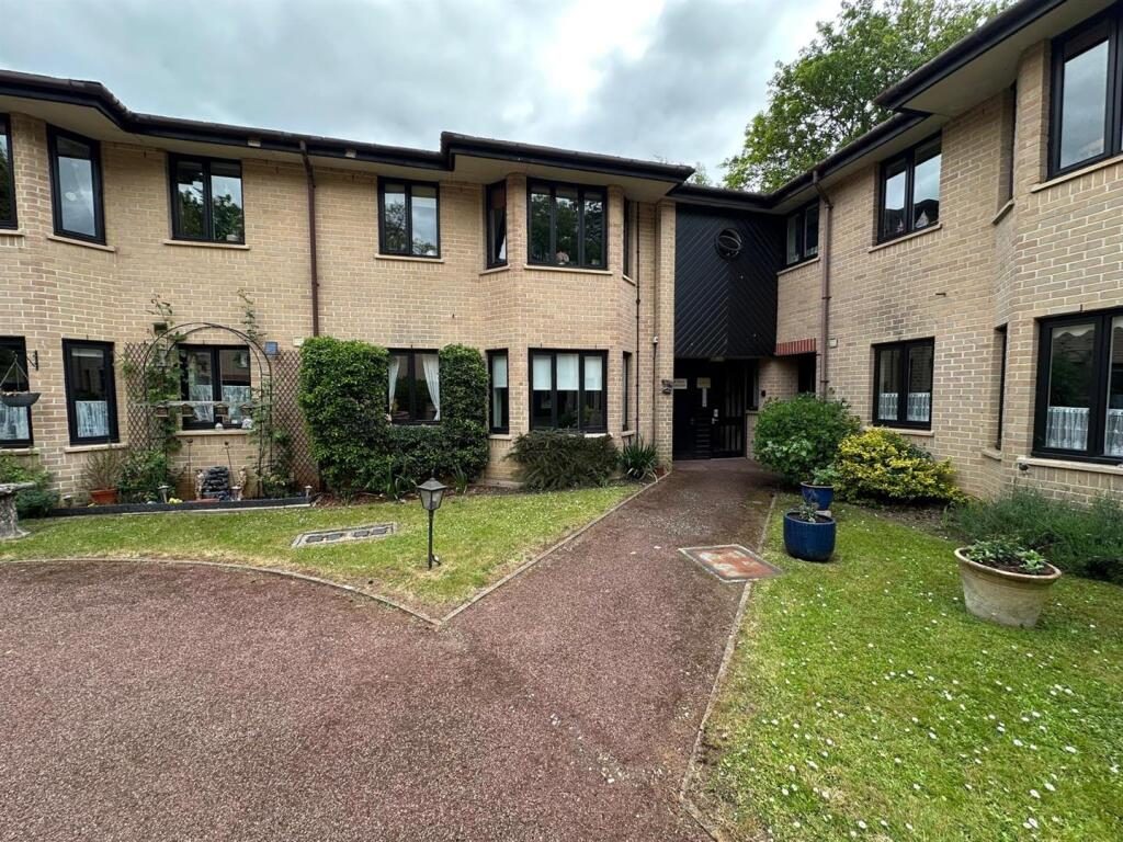 Property main image