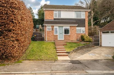 Property on Bledlow Close, RG14 6RX