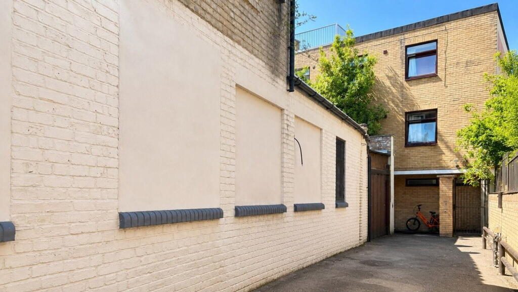 Thumbnail 10