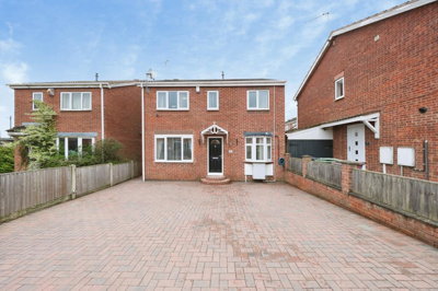 Property on Middlegate Field Drive, S80 4NF