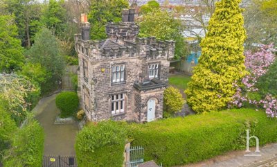 Property on Park Road West, CH43 8SF