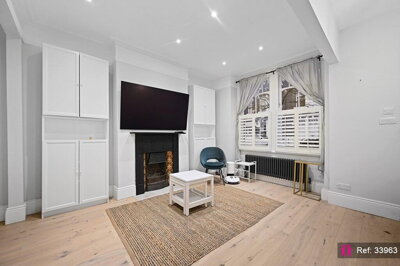 Property on Thorpebank Road, W12 0PG
