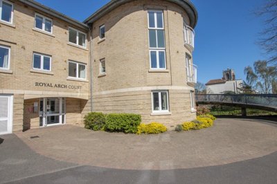 Property on Earlham Road, NR2 3RU