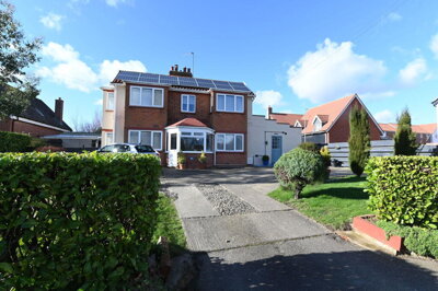 Property on Station Road, IP13 9EE