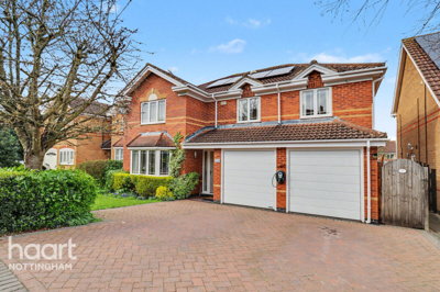 Property on Mallow Way, NG13 8TZ