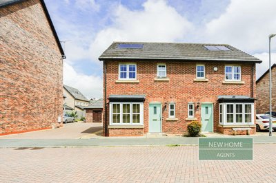 Property on Larch Lane, PR4 0EN