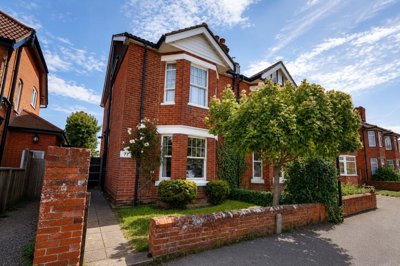 Property on Charlton Road, SO15 5EU