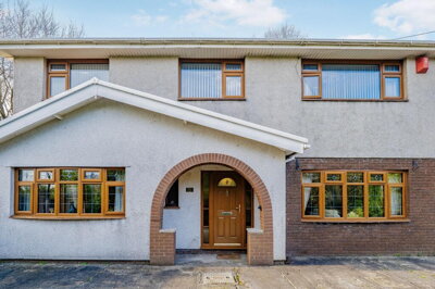 Property on Heol Nant Gelli, SA5 9DU