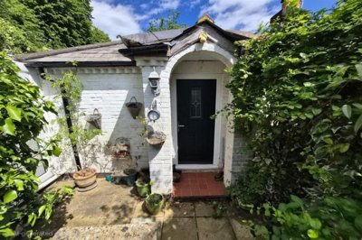 Property on New Way, GU7 1QR