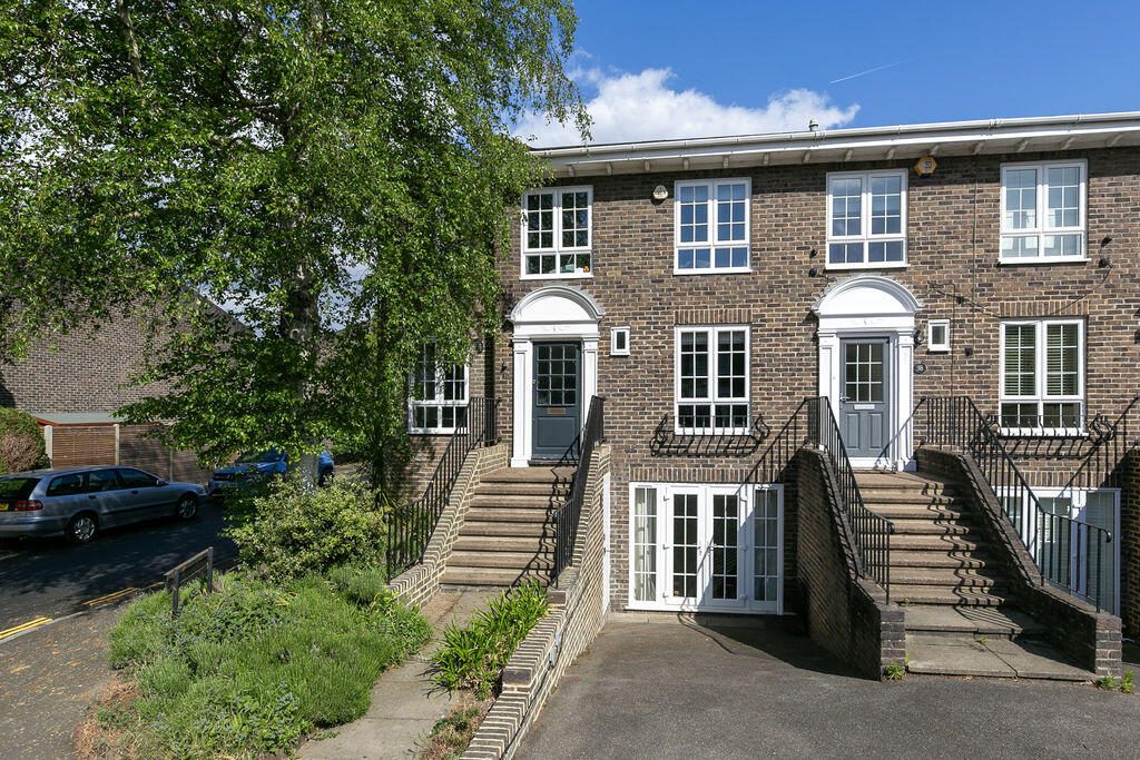 Terraced House