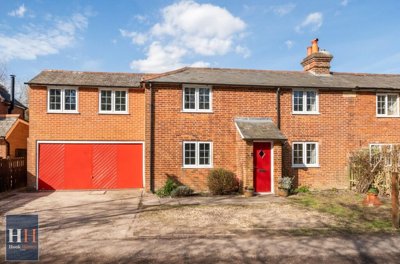 Property on Morris Street, RG27 9NT