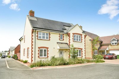 Property on Lower Greensands, SN7 7GX