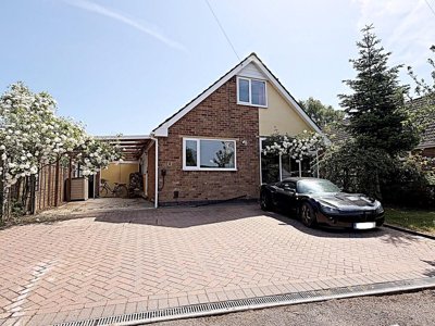 Property on Eden Croft, CV8 2BG