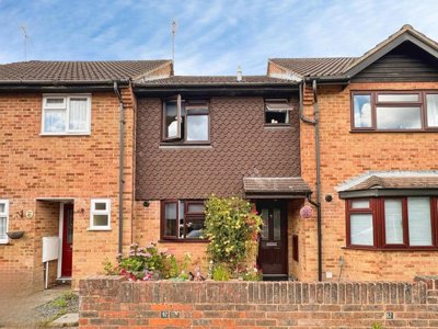 Property on Fallowfield, GU46 6LW
