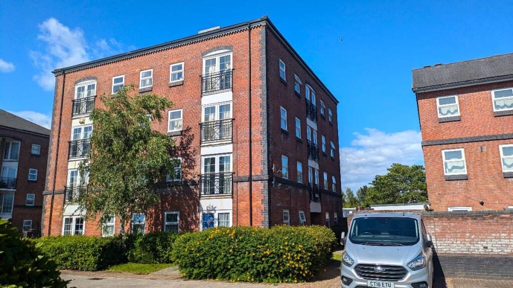Property main image