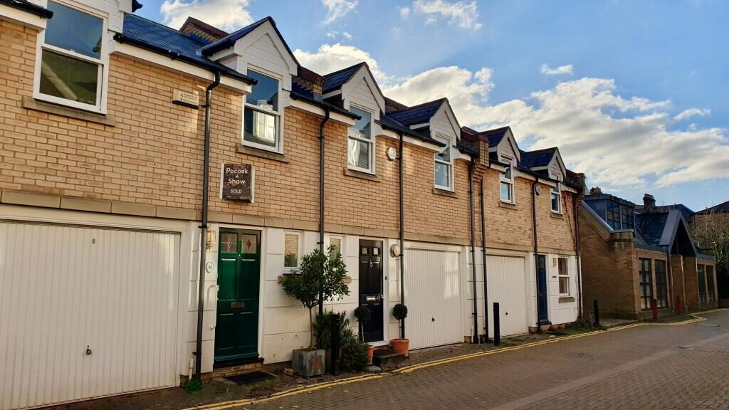 Terraced House