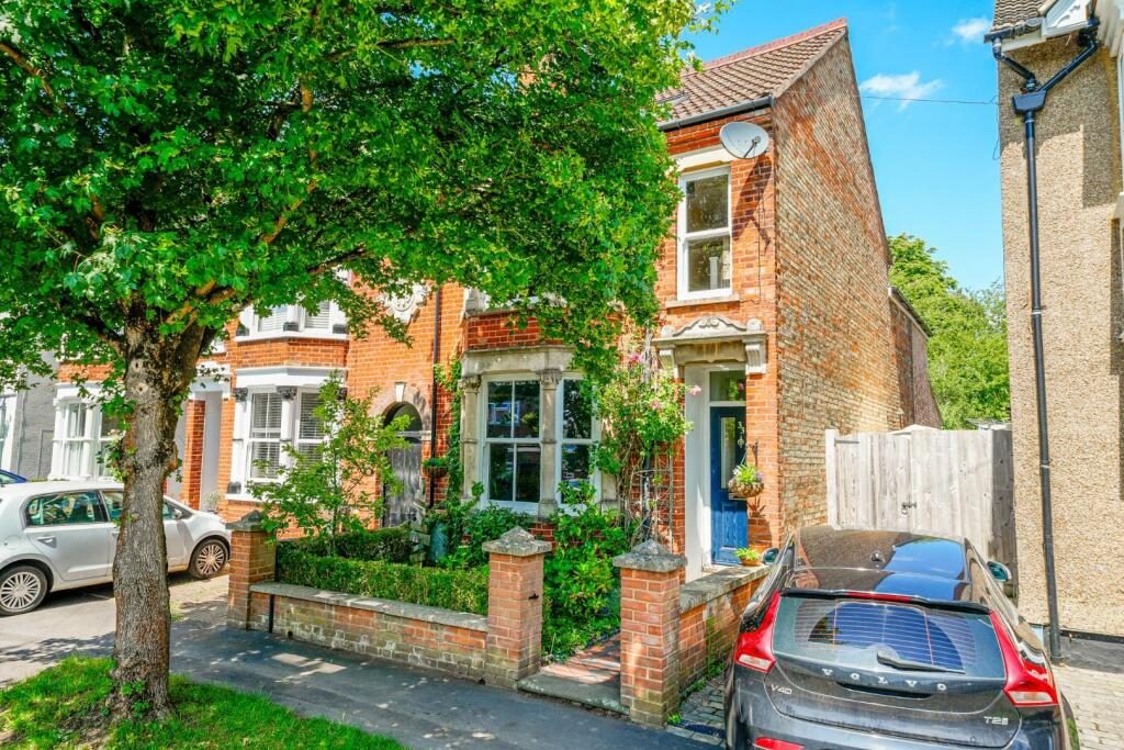 Property main image