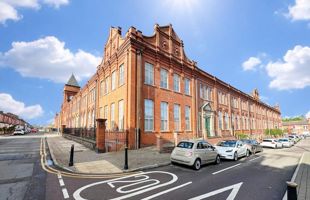 Property main image