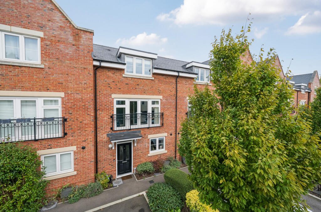 Terraced House