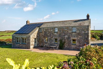 Property on TR19 7RZ