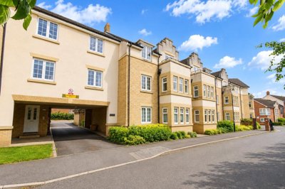 Property on The Hawthorns, MK45 1FN