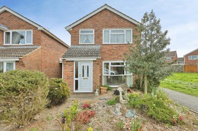 Property on Woodyard Close, NR14 8AS