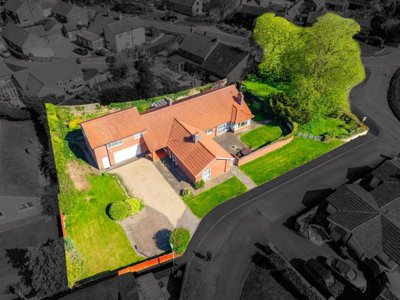 Property on The Green, NG32 2EA