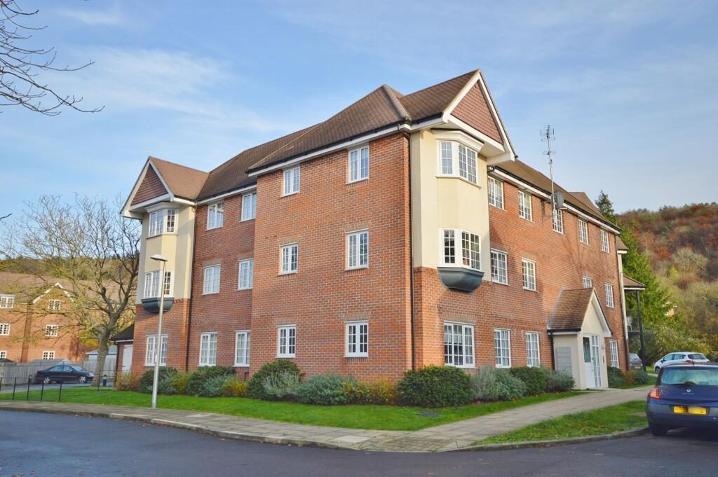 Property main image