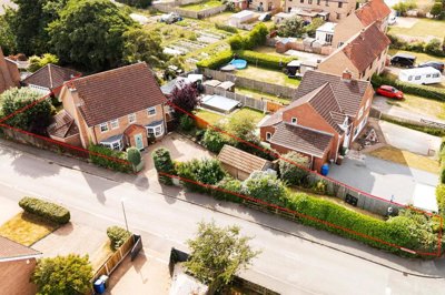 Property on Chapel Garth, YO43 4EG
