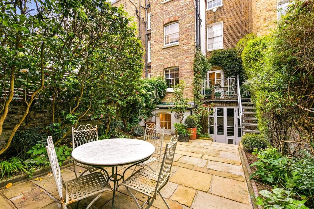 Property main image