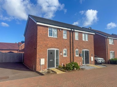 Property on Fry Grove, MK45 1GJ