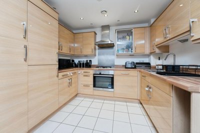 Property on Carshalton Road, SM5 3PZ