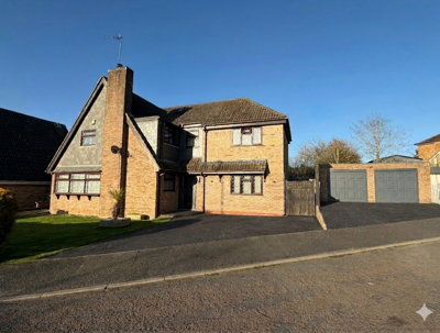 Property on The Slade, NN11 4HP