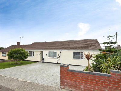 Property on Pound Farm Drive, NR32 4RF