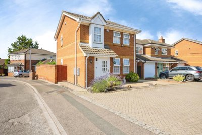 Property on Lichfield Close, MK42 8UA