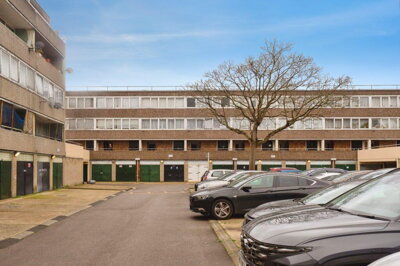 Property on Hopwood Road, SE17 2BW