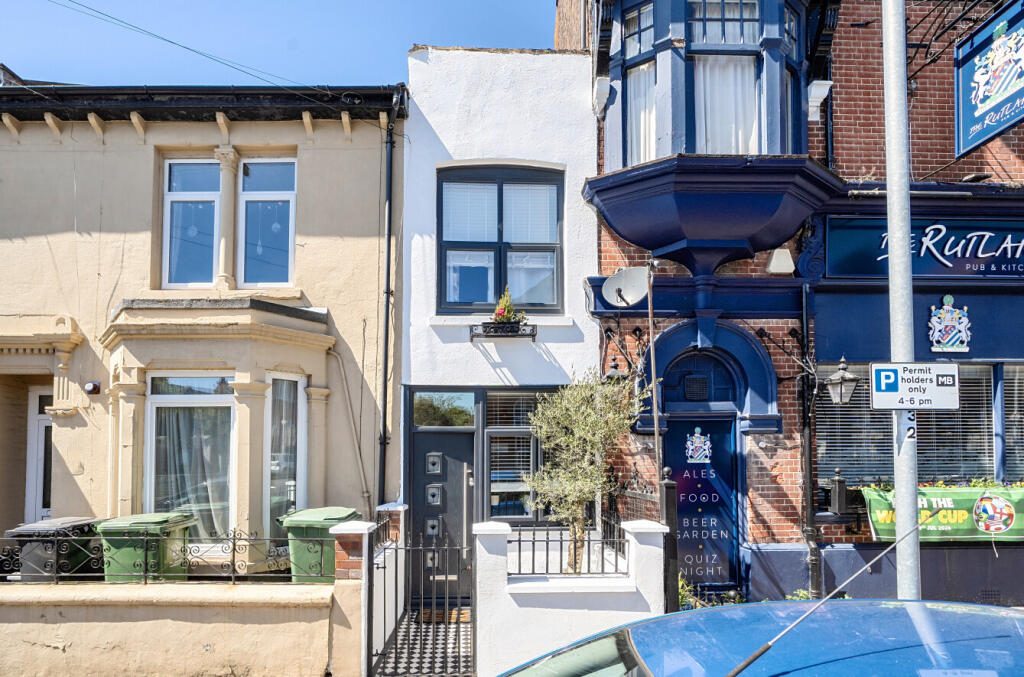 Terraced House