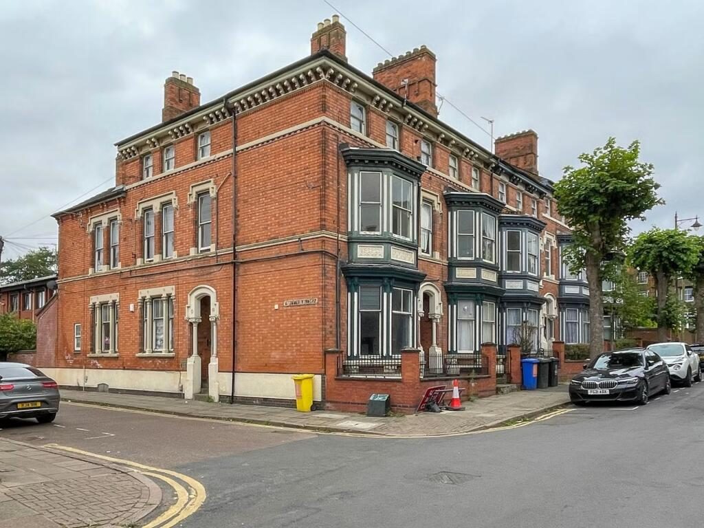Property main image