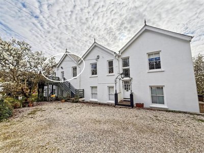 Property on TR11 5RH