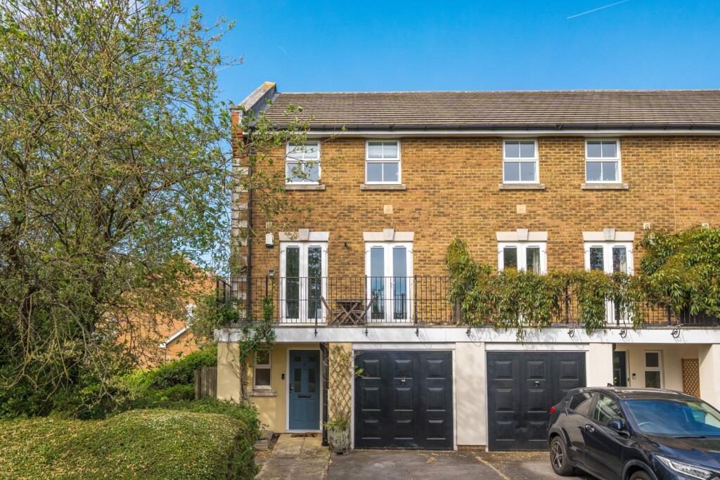 Terraced House