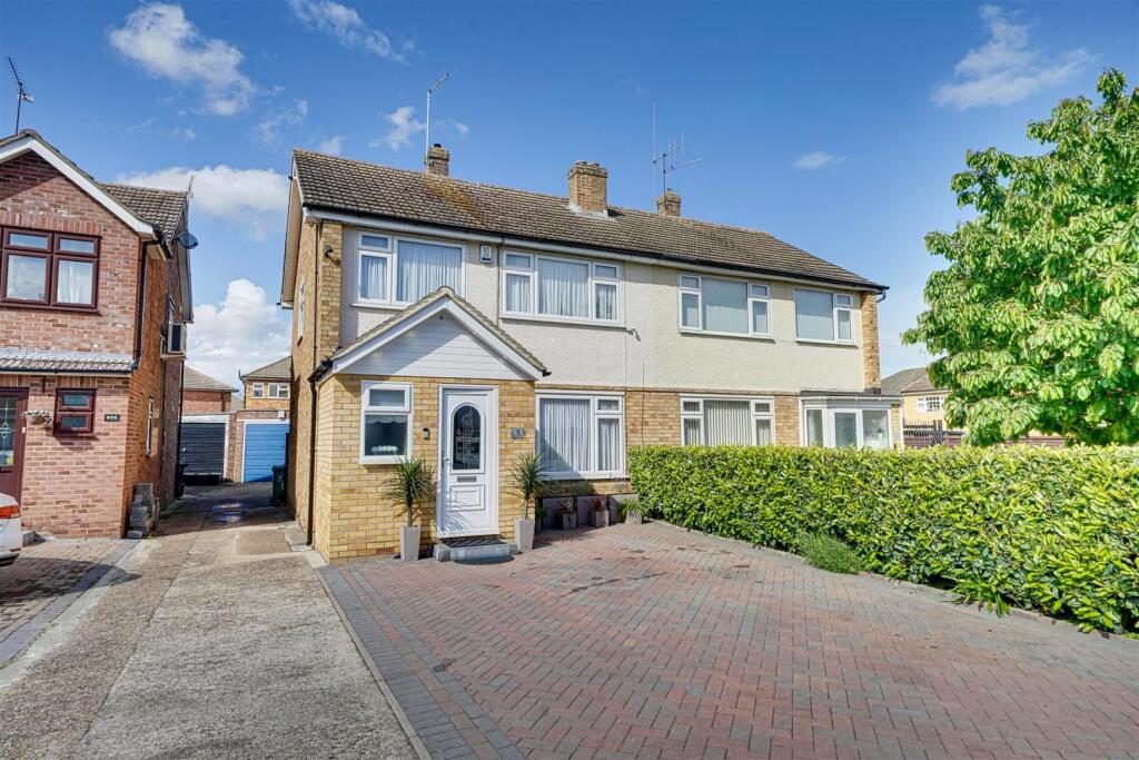 Martins Drive, Cheshunt, Waltham Cross