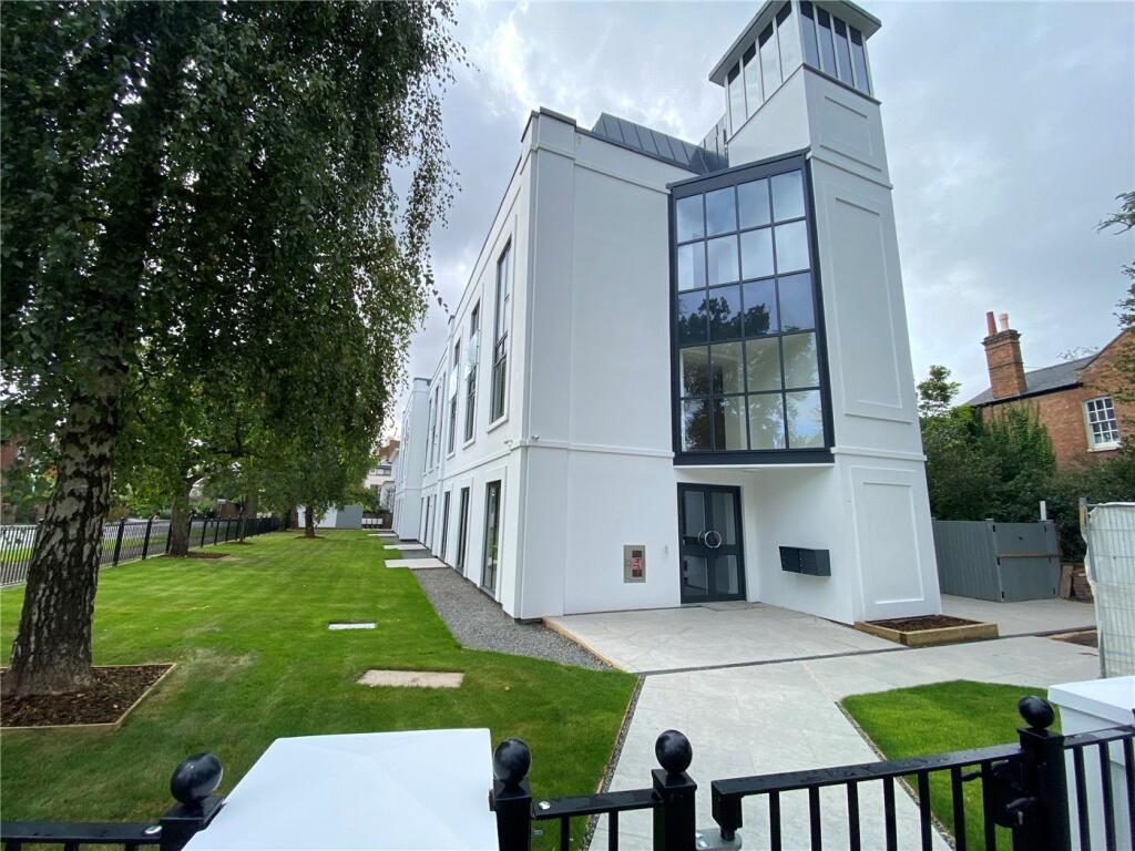 Property main image