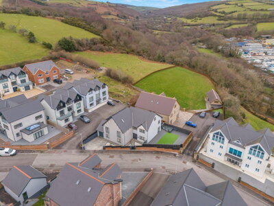Property on Abergarw Meadow, CF32 8YG